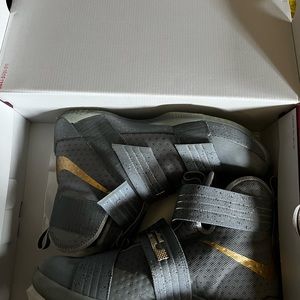 Lebron Soldier 10 SFG, size 12